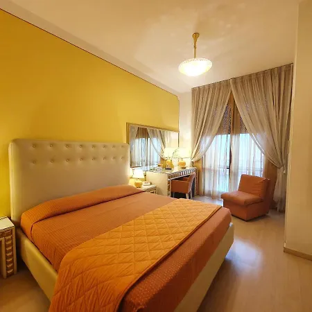 Отель Continentale 4*