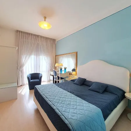 Отель Continentale 4*